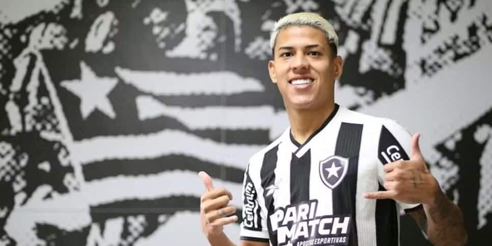 Matheus Martins, atacante custou R$60 milhões (Reprodução: Vítor Silva)