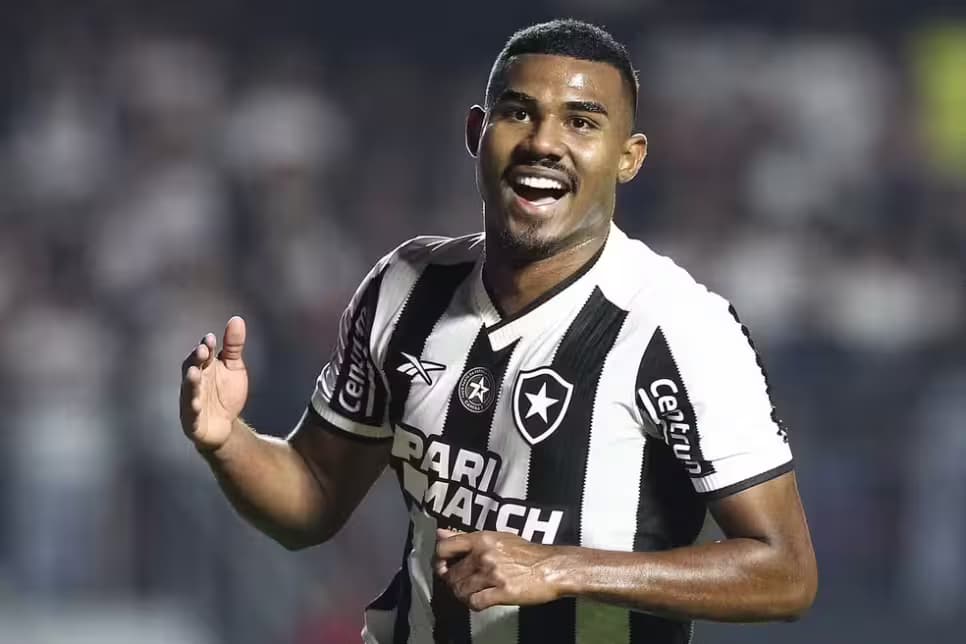 Cuiabano é jogador do Botafogo (Foto: Vitor Silva)