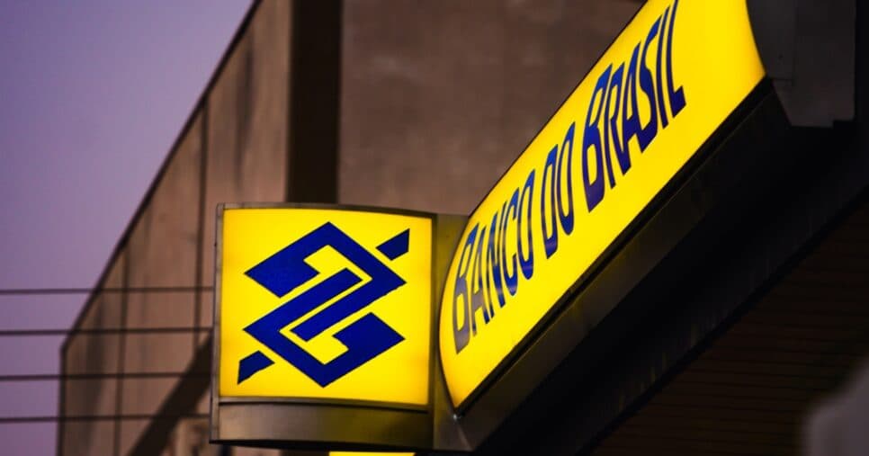 Banco do Brasil emite comunicado e confirma 5 alertas - (Montagem / TV FOCO)