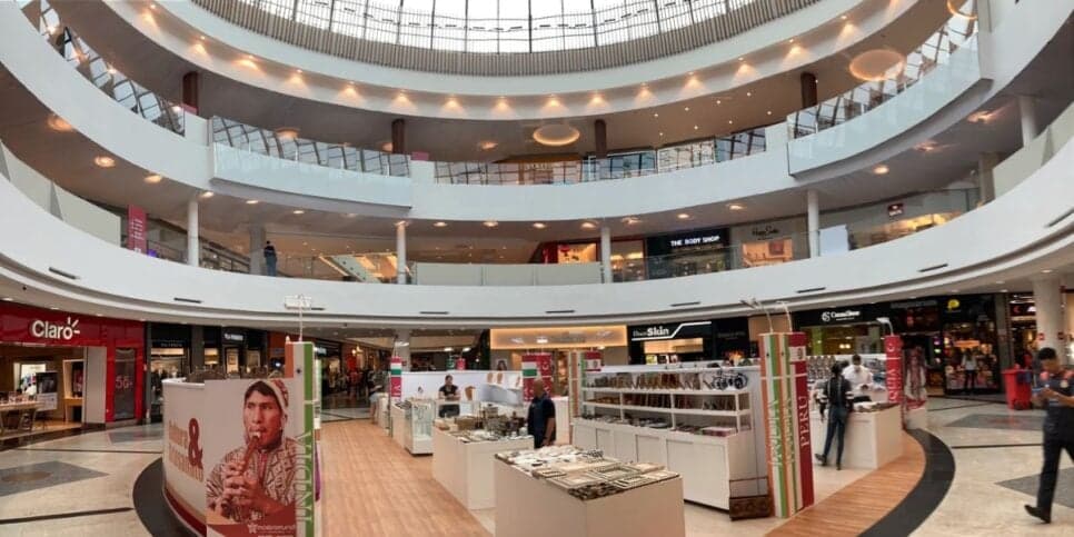 Flamboyant Shopping