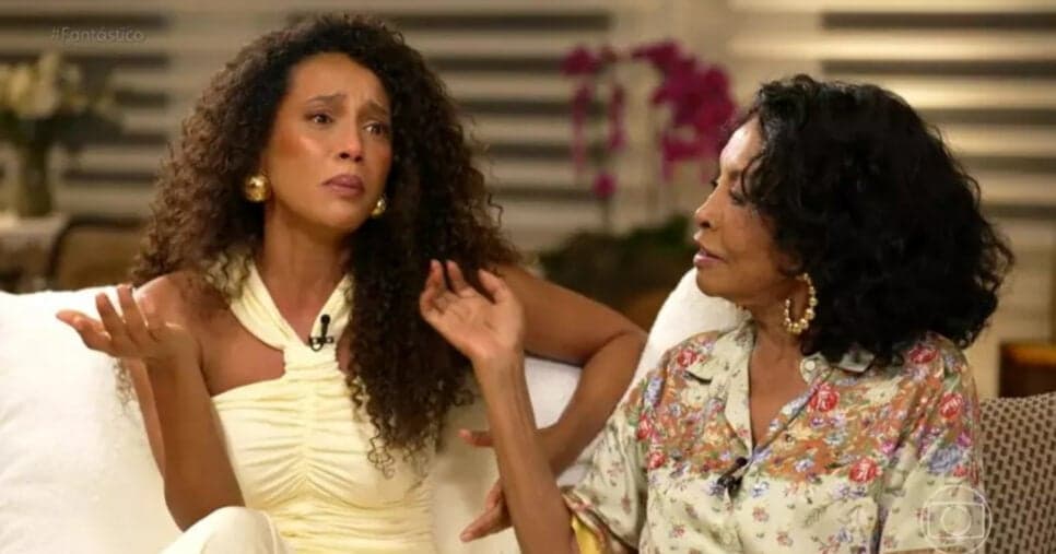 Atriz se emociona 