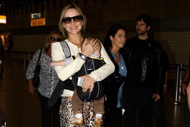 Claudia Leitte sendo simpatia (Foto: Manuela Scarpa / Foto Rio News)