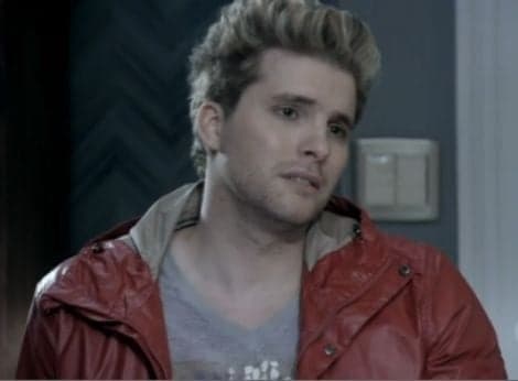 Niko vira o queridinho de "Amor á Vida"