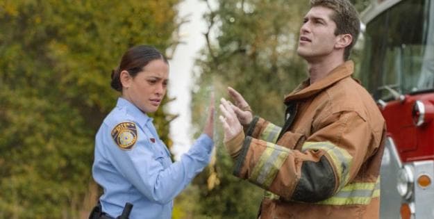 625_315_1383587483UnderTheDome_Ep1_2i