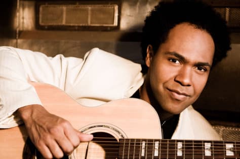 Thalles canta seus maiores sucessos