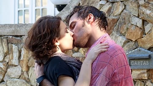 Micaela dá seu primeiro beijo em Martin