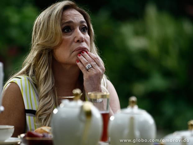Pilar fica chocada com revelações de Maciel!