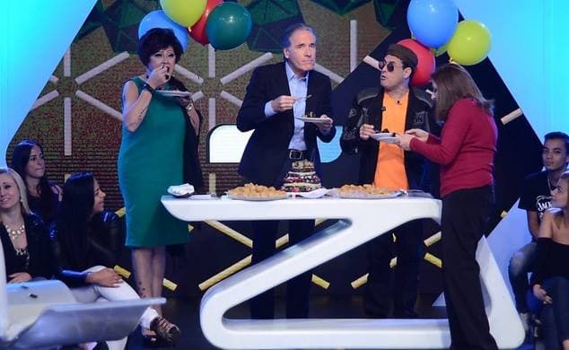 Empresário e apresentador, Roberto Justus comemora aniversário na Record com coxinha