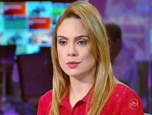Rachel Sheherazade afirma que há uma pressão política para sua saída