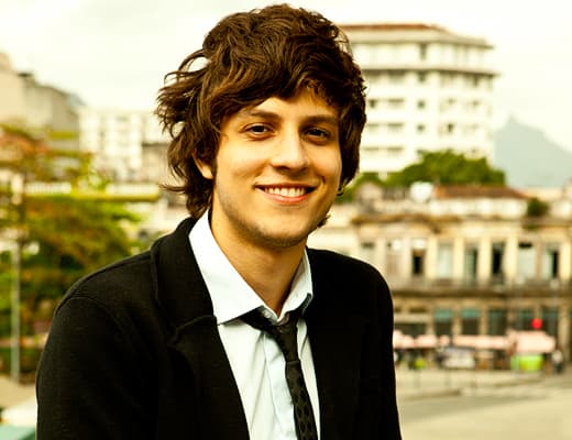 Chay Suede fará protagonista de "Falso Brilhante", nova novela das 9