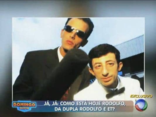 Repórter pede sua dignidade de volta ao SBT no "Domingo Show"