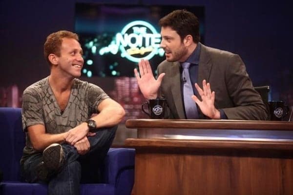 Sérgio Hondjakoff, o Cabeção de "Malhação", é o entrevistado do "The Noite" nesta terça (01)