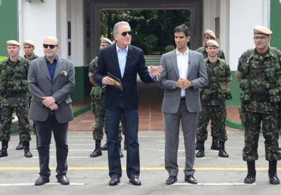 "Aprendiz Celebridades" deve ser engavetado pela Record em 2015