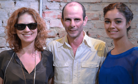 Para gravar remake de "O Rebu", Patricia Pilar e Sophie Charlotte aprendem a andar de salto alto