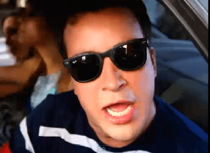 Rafael Cortez é 'capturado' por mulheres em nova chamada do "Me Leva Contigo"