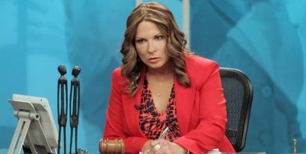 SBT tira "Caso Encerrado" definitivamente do ar e joga "Arena SBT" para a madrugada de sábado