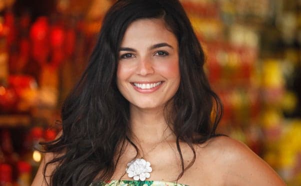 Emanuelle Araújo desabafa sobre boatos de romance com Nanda Costa