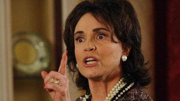 No ar em "Sete Vidas", Regina Duarte não é contratada da Globo