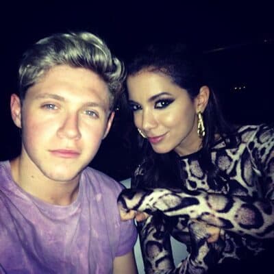 Integrantes do One Direction passam a noite com Anitta e mandam recado para Neymar
