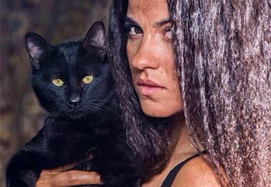 Maite Perroni passa mal gravando em lixão e imprensa mexicana critica Televisa
