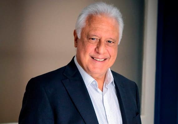 Antonio Fagundes desmente colunista e afirma que recusou as férias