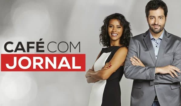 Equipe do "Café com Jornal" faz piada com nota de colunista