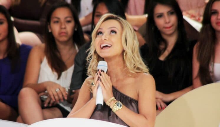 Eliana é processada por telespectador de seu programa