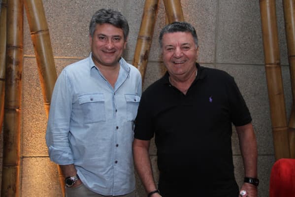 Arnaldo César Coelho se desentende com Cléber Machado durante atração do Sportv