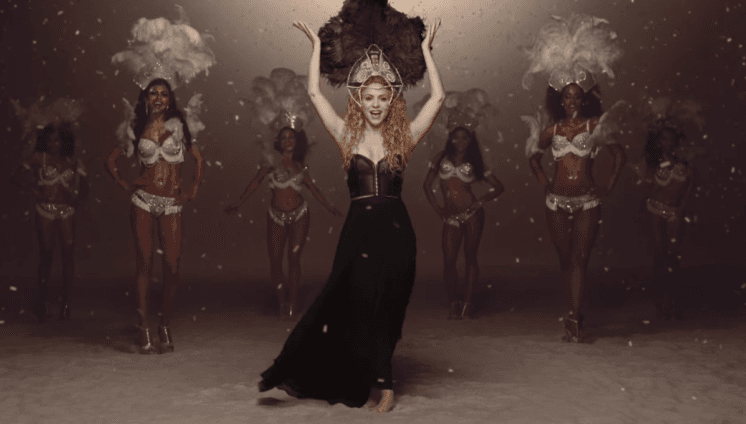Shakira ofusca 'We Are One' e é acusada de plágio