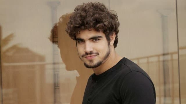Em entrevista, Caio Castro explica porque não quer fazer novelas em 2014