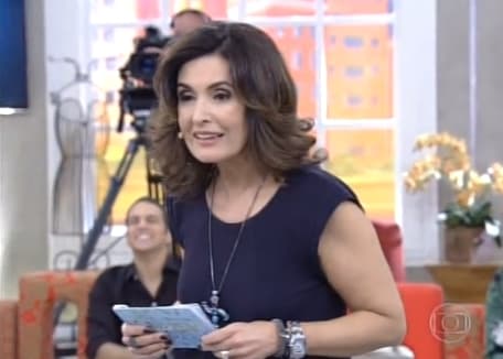 Após Ana Maria Braga, Fátima Bernardes comete gafe com convidado