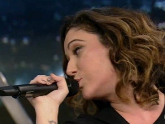 Maria Rita se incomoda com falha técnica no “Programa do Jô”