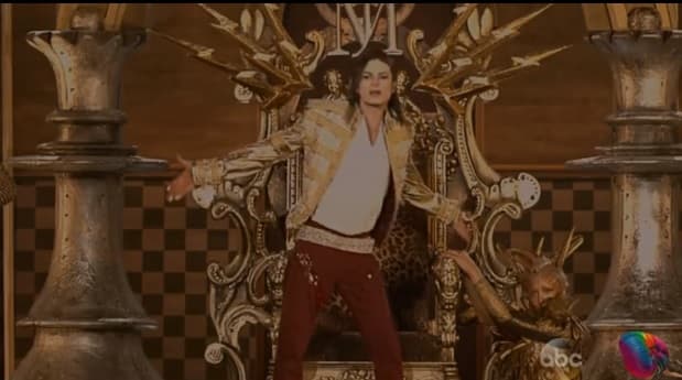 Vídeo da Hora: Michael Jackson apresenta música nova em forma de holograma
