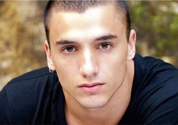 Ex-"Rebelde" e "Malhação" é contratado novamente pela Record