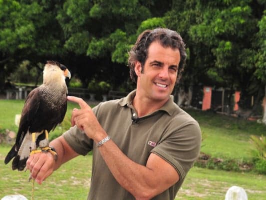 Álvaro Garnero, apresentador do "50 por 1", deixa a Record