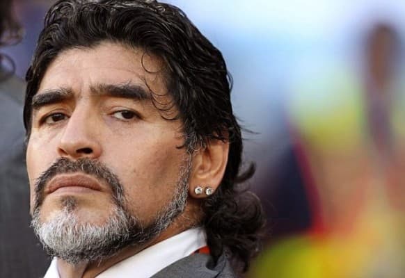 Urgente! Diego Maradona morre aos 60 anos de idade na Argentina