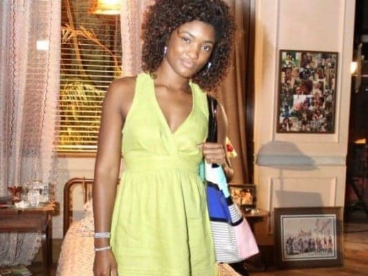 "Ouvia comentários maldosos por ser negra", relembra Erika Januza