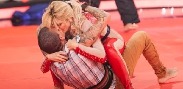 MC Guimê conta que beijo em Antônia Fontenelle "foi de verdade"