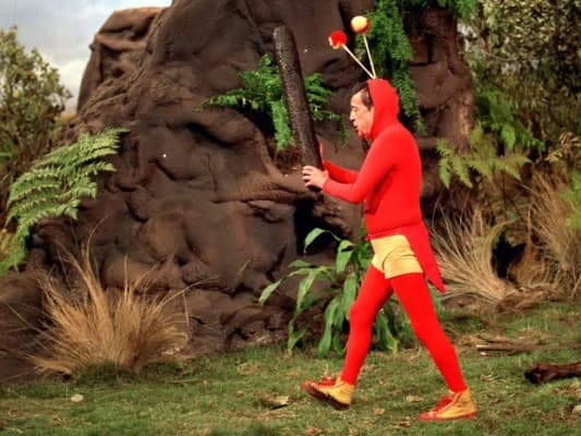 Mexicanos homenageiam o "Chapolin" no primeiro jogo na Copa