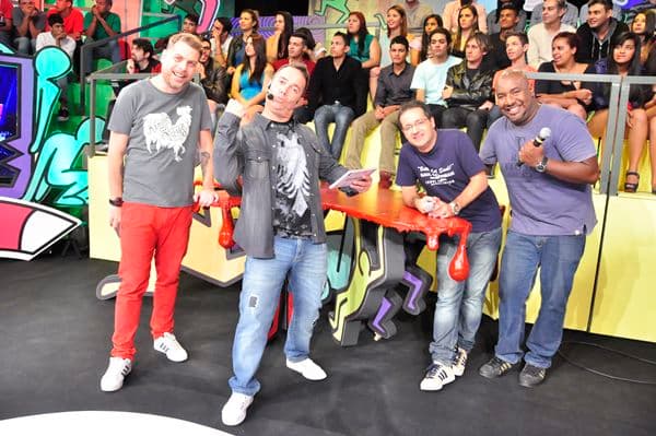 Com o "Encrenca", RedeTV! comemora nova semana à frente da Band