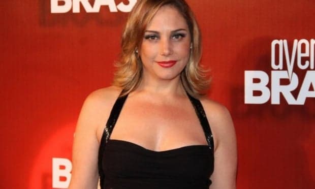 Heloísa Périssé renova contrato com a Globo como roteirista