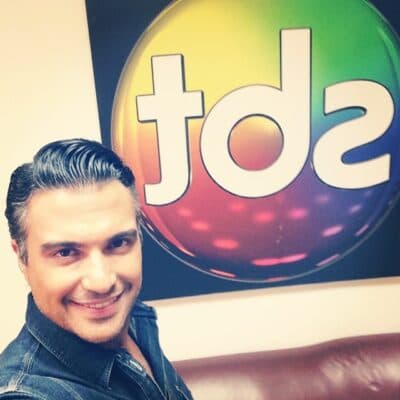 Jaime Camil já está no Brasil