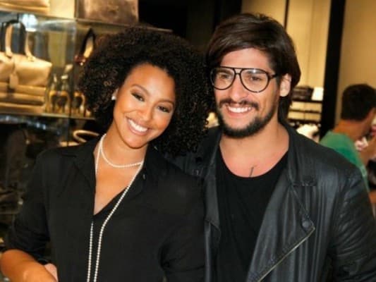 Sheron Menezzes faz barraco em festa por ciúmes do noivo, Saulo Bernard