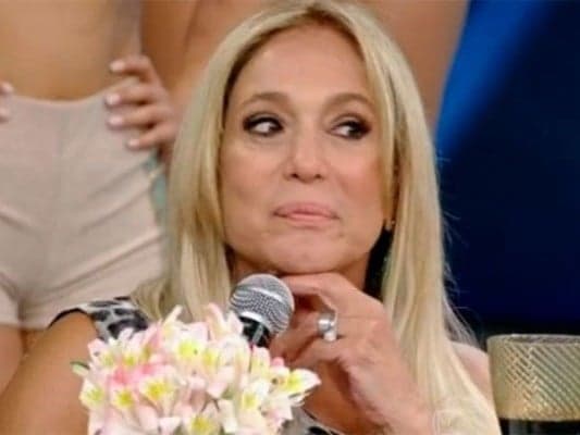 Susana Vieira justifica mistério sobre namorado: “Vai causar inveja. Ele é muito bonito”