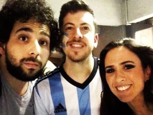 Tatá Werneck tieta ator de “Superbad’ durante jogo da Copa