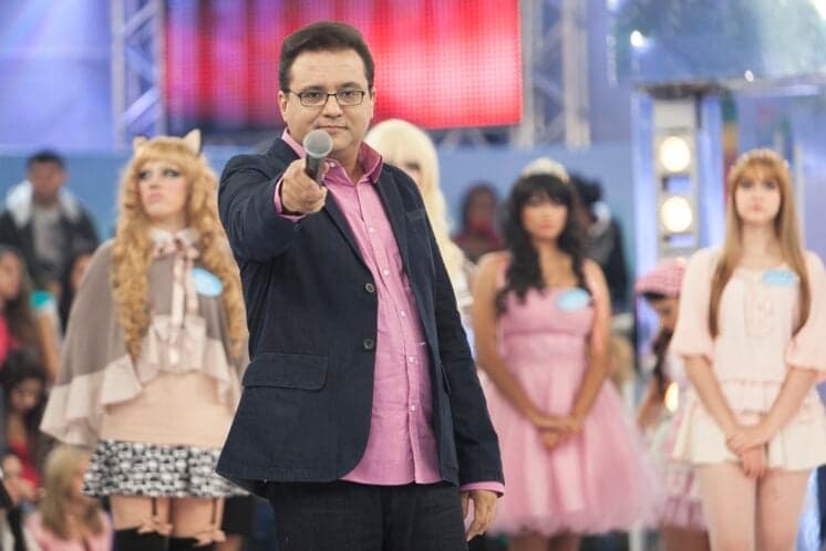 Record poderá promover grande mudança na programação de domingo em breve