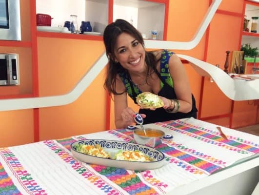 Gisele Itié substitui Chris Flores no "Hoje em Dia"