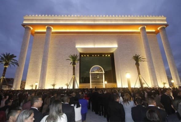 Após inauguração, prefeitura de São Paulo pode fechar o Templo de Salomão