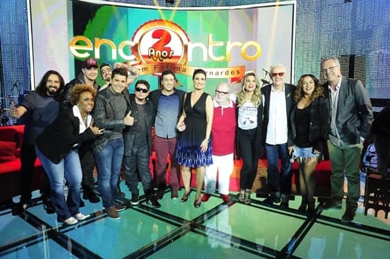 Fátima Bernardes comemora os dois anos do "Encontro": "Fiquei muito emocionada e feliz com o resultado do programa"