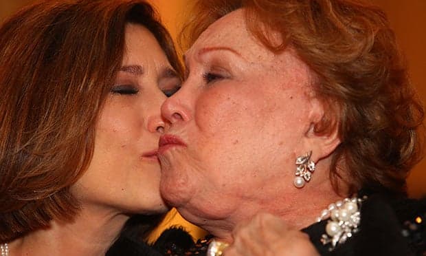 Beth Goulart desaba após a morte de Nicette Bruno e presta última homenagem a mãe em aniversário